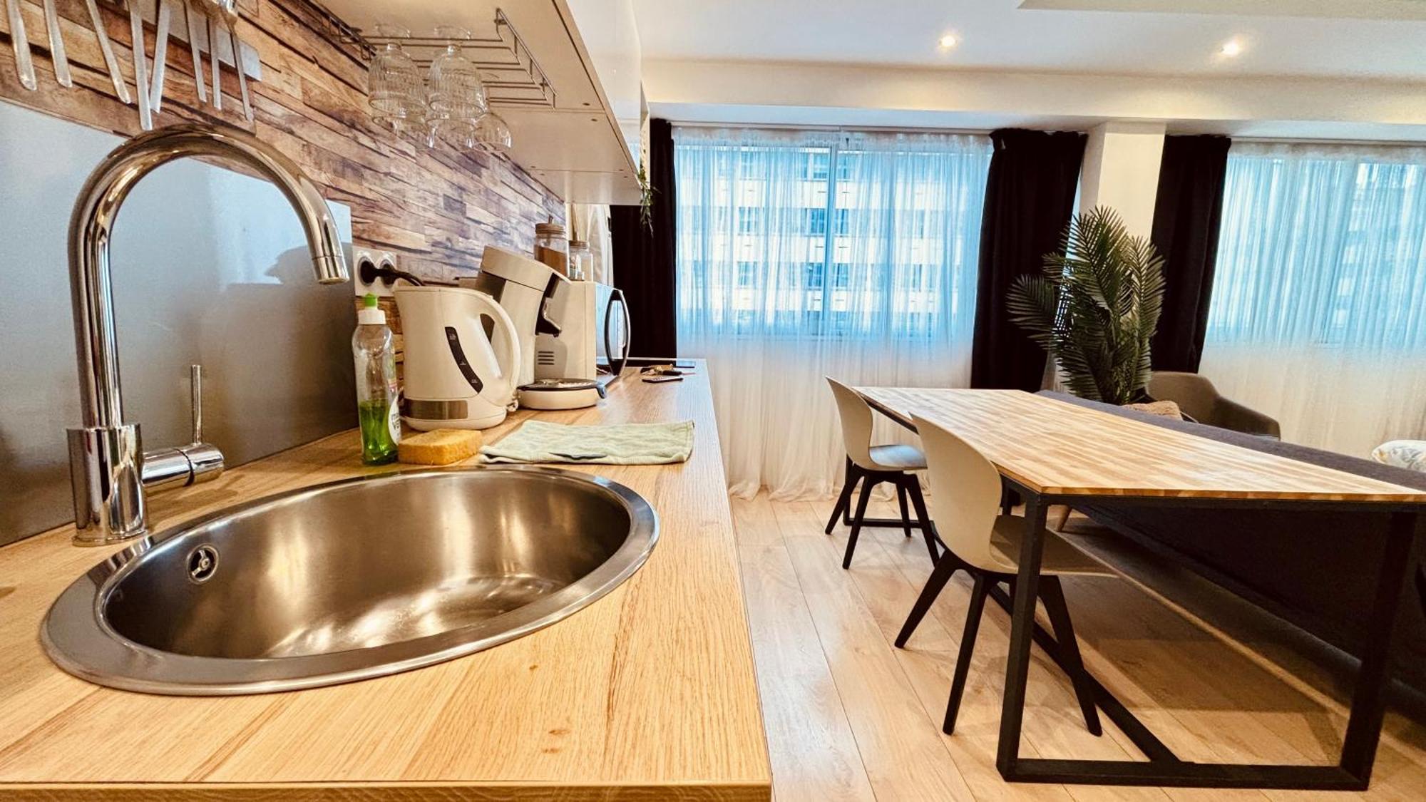 Apartament ☆Loft 35M2 Lyon 6 Menage Inclus/Pas De Check Out☆ Zewnętrze zdjęcie